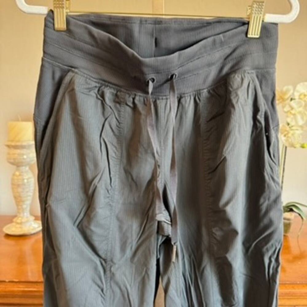 Lululemon Dance Studio Jogger Gray Size 6 NWOT - Picture 2 of 6